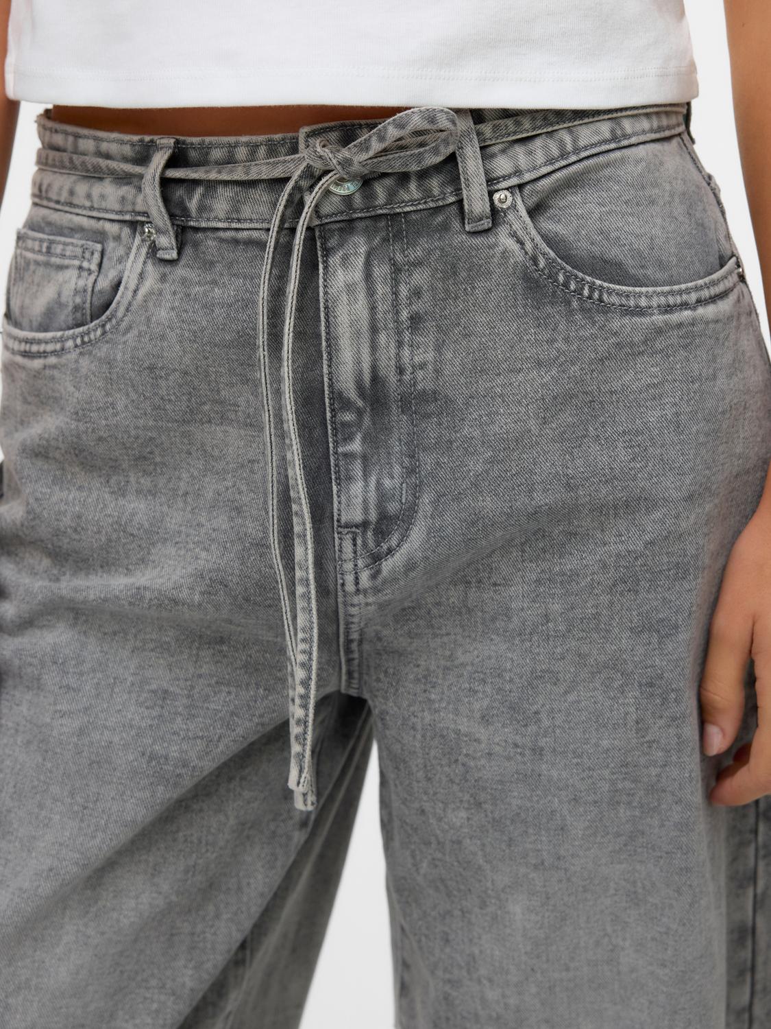 model_shot-detail